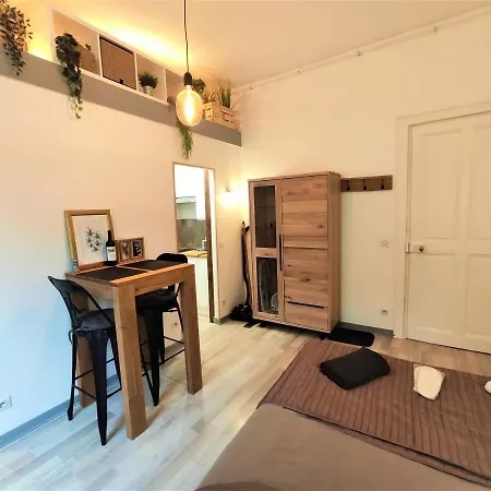 Apartment Proche Du Centre Et Des Thermes